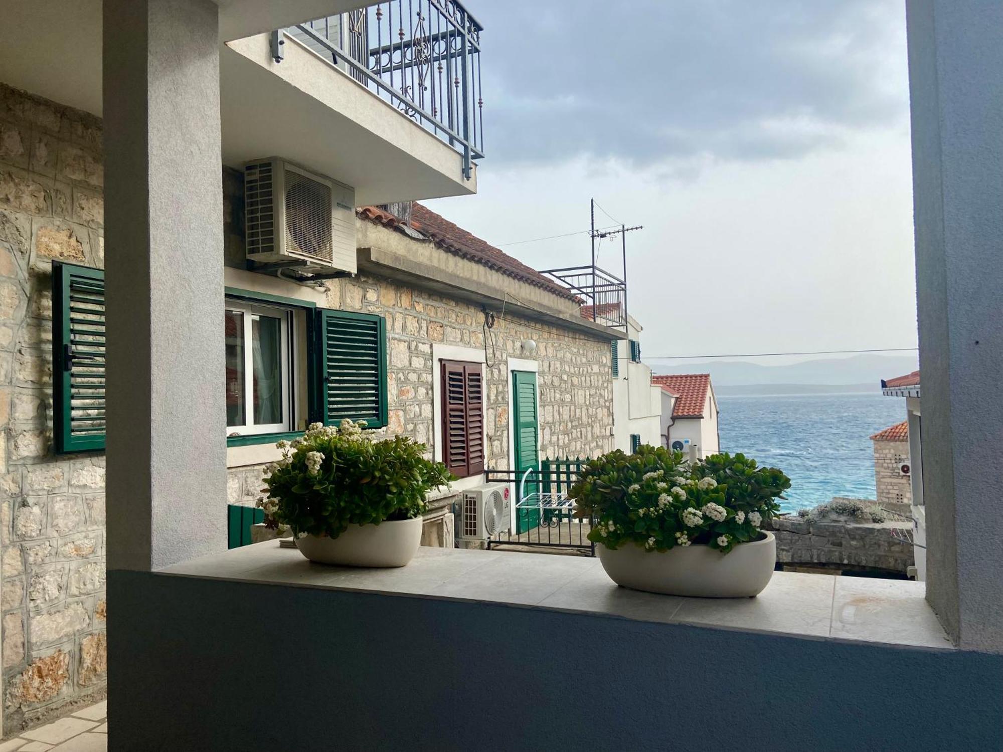 Apartment Simon - Old Stone Charm, Central Bol Life Екстер'єр фото
