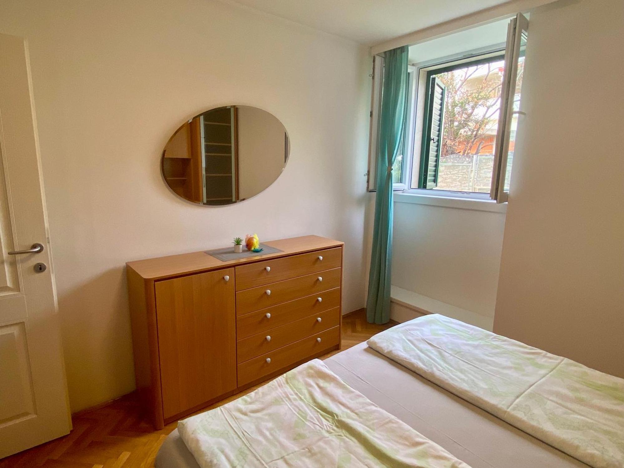 Apartment Simon - Old Stone Charm, Central Bol Life Екстер'єр фото