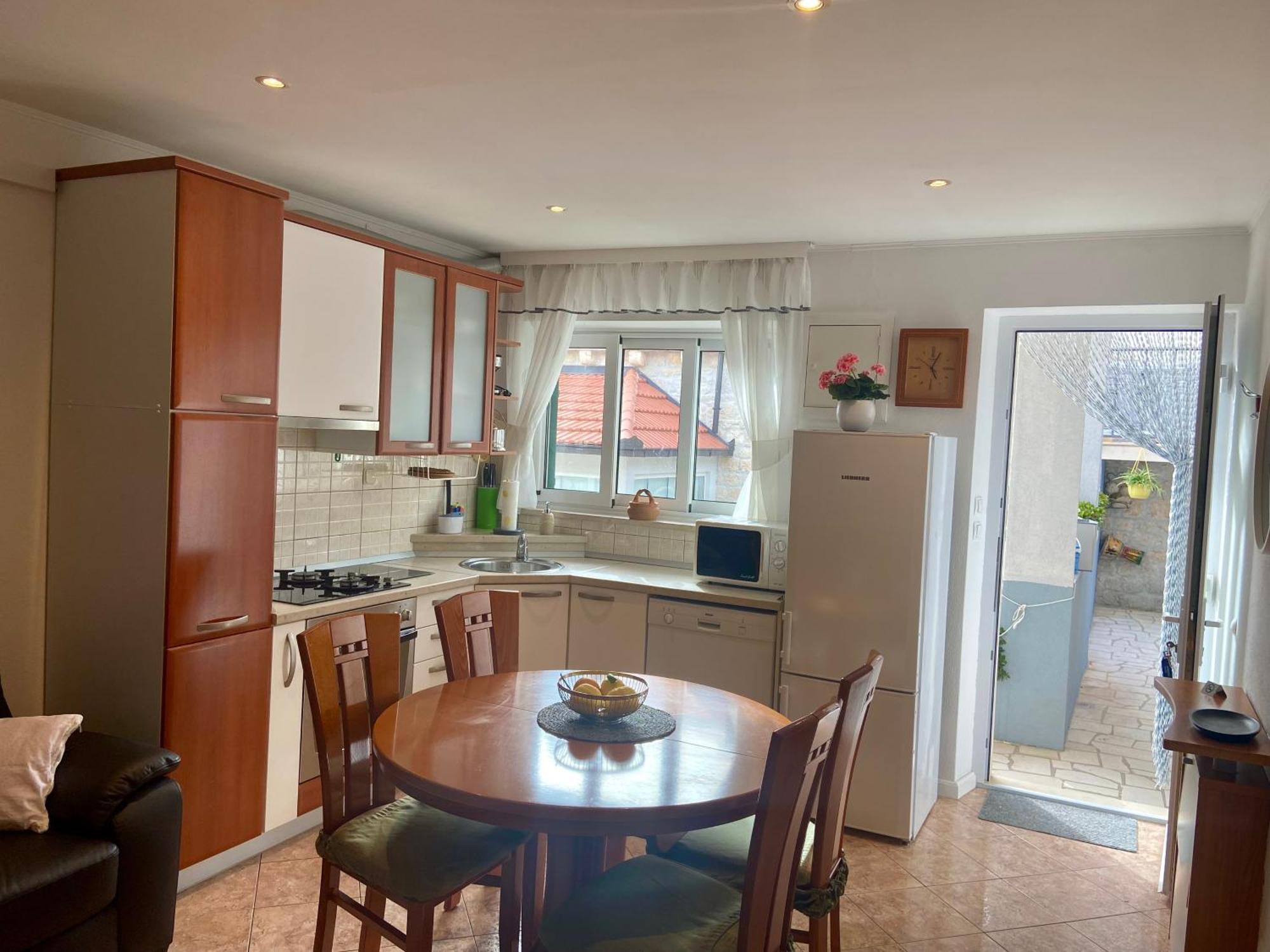 Apartment Simon - Old Stone Charm, Central Bol Life Екстер'єр фото