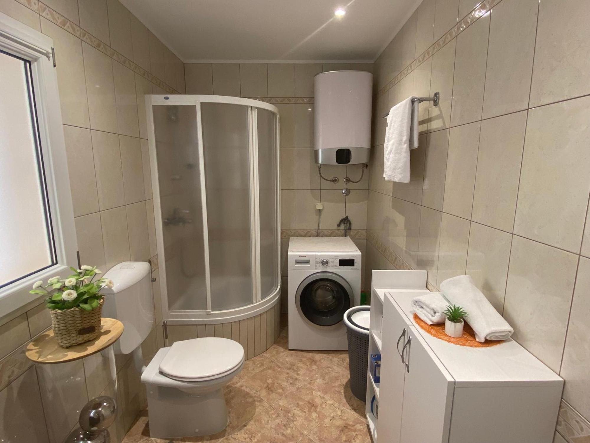 Apartment Simon - Old Stone Charm, Central Bol Life Екстер'єр фото
